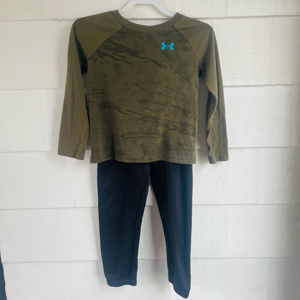 Under Armour Kids Matching Set in Olive and Black 4t